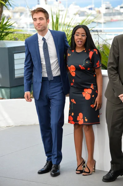 Robert Pattinson & Taliah Webster — Stock Photo, Image