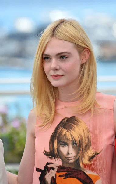 Elle Fanning — Stockfoto