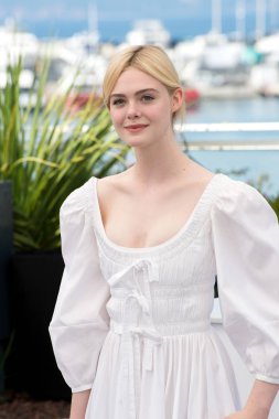 Elle Fanning