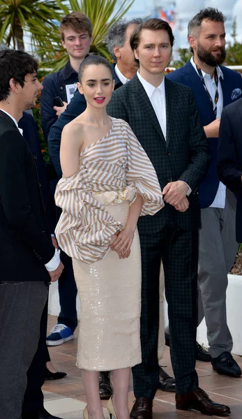 Paul Dano et Lily Collins — Photo