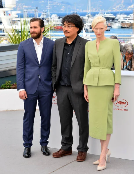 Tilda Swinton & Jake Gyllenhaal & réalisateur Bong Joon-Ho — Photo