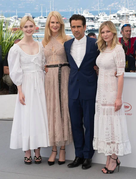 Elle Fanning, Nicole Kidman, Colin Farrell et Kirsten Dunst — Photo