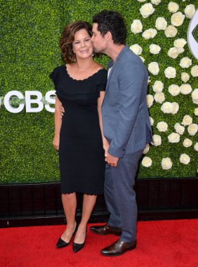 Marcia Gay Harden & Ben Hollingsworth