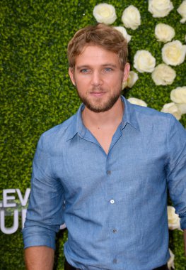 Max Thieriot