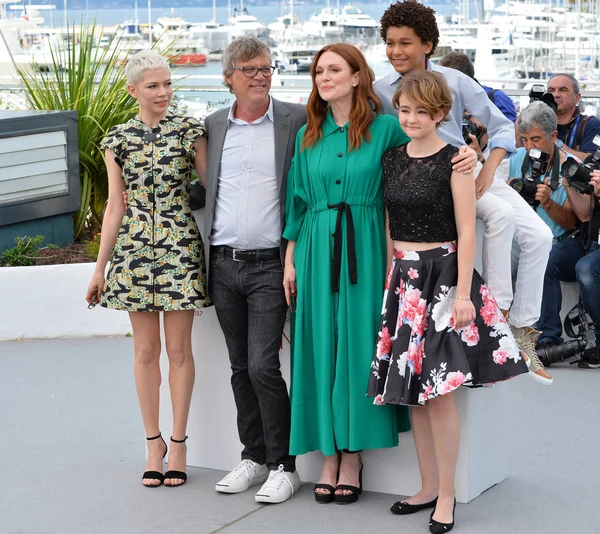 Michelle Williams, Todd Haynes, Julianne Moore, Jaden Michael & Millicent Simmonds — Stockfoto