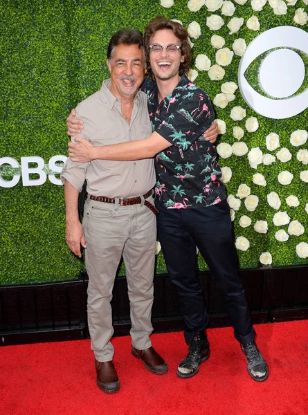 Joe Mantegna & Matthew Grey Gubler — Foto de Stock