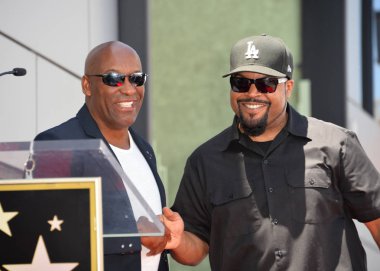 Buz Küpü & John Singleton