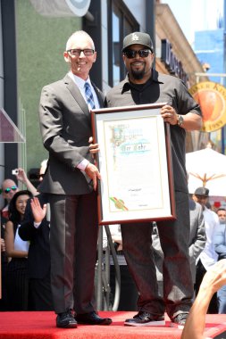 Ice Cube & L.A. Konseyi üyesi Mitch O'Farrell