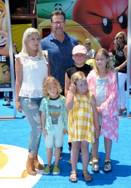 Tori Spelling, Dean Mcdermott & Aile