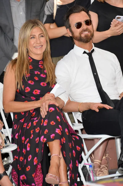 Jennifer Aniston & Justin Theroux — Stock Photo, Image