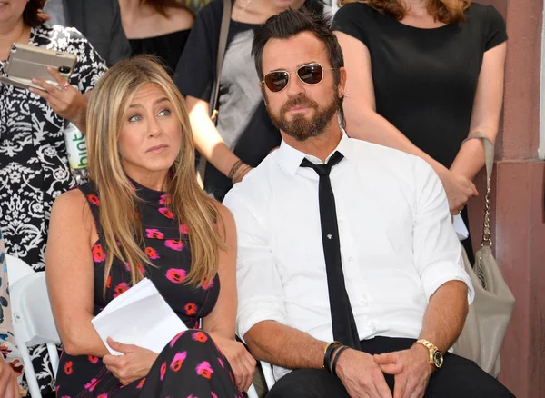 Jennifer Aniston y Justin Theroux — Foto de Stock
