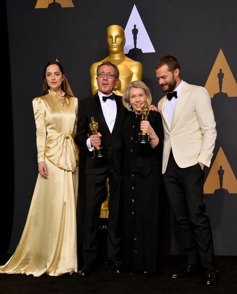 Dakota Johnson, David Wasco, Sandy Reynolds-Wasco & Jamie Dornan — Foto de Stock