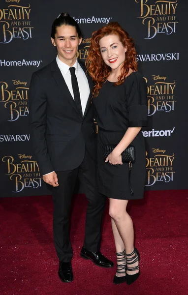 Booboo Stewart & Megan Eğitmen