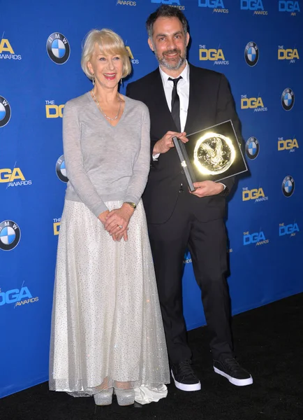 Helen Mirren & Miguel Sapochnik — Stockfoto