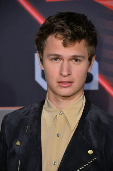 Ansel elgort — Fotografia de Stock