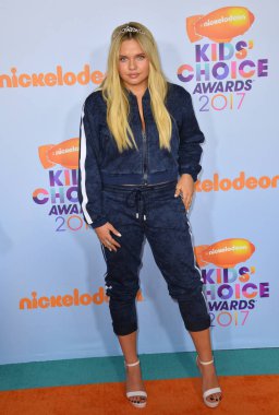 Alli Simpson