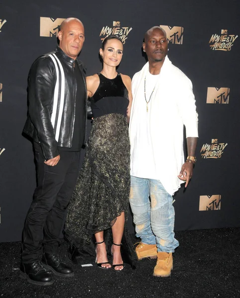 Vin diesel, Jordana Brewster & Tyrese Gibson — Stockfoto