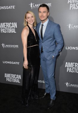 Valorie Curry & Sam Underwood