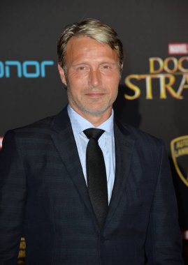 Mads Mikkelsen
