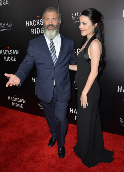 Мел Гибсон и Розалинда Росс
