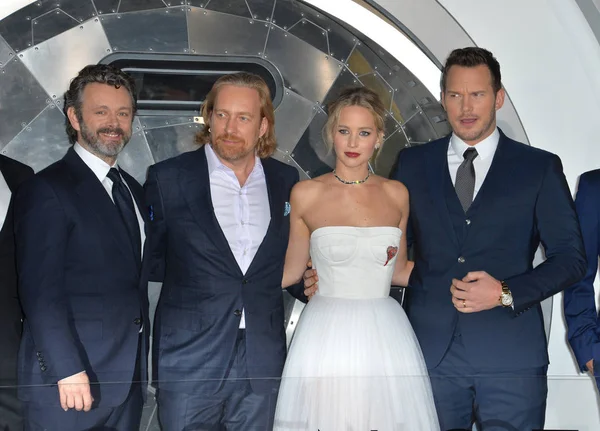 Michael Sheen, Morten Tyldum, Jennifer Lawrence et Chris Pratt — Photo