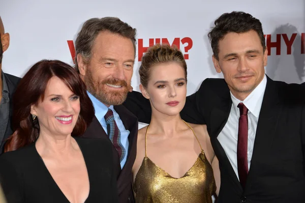 Megan Mullally, Bryan Cranston, Zoey Deutch & James Franco —  Fotos de Stock