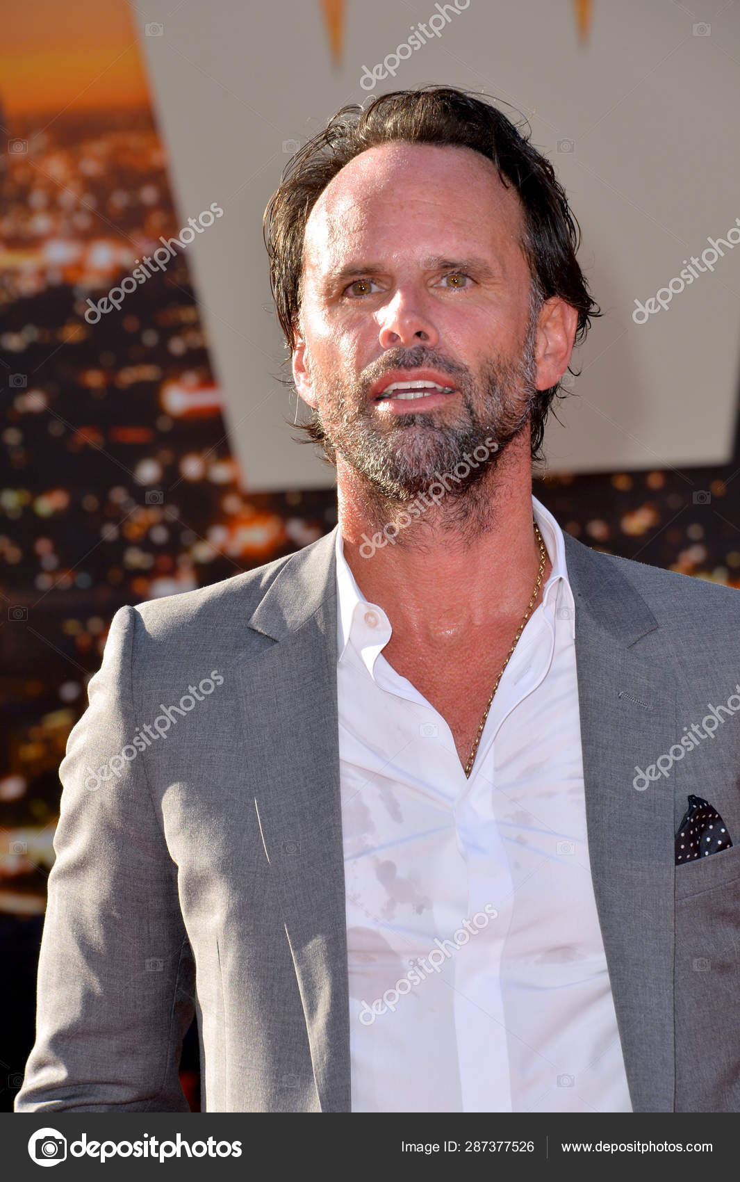 Walton goggins写真素材、ロイヤリティフリーWalton goggins画像|DepositPhotos, image size:1065x1700