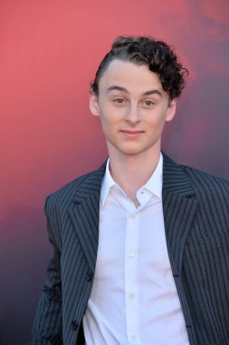 Wyatt Oleff