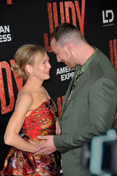 Renee Zellweger y Sam Smith — Foto de Stock