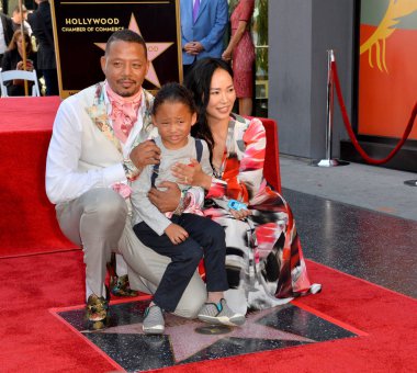 Terrence Howard & Mira Pak & çocuklar
