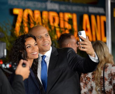 Senatör Cory Booker & Rosario Dawson