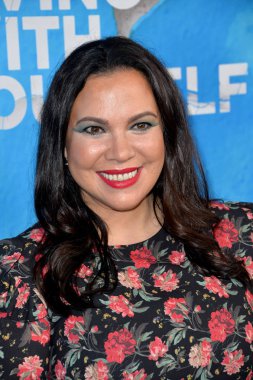 Gloria Calderon Kellett