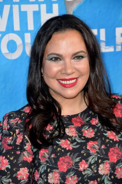 Gloria Calderon Kellett