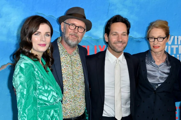 Aislando Bea, Jonathan Dayton, Paul Rudd y Valerie Faris — Foto de Stock