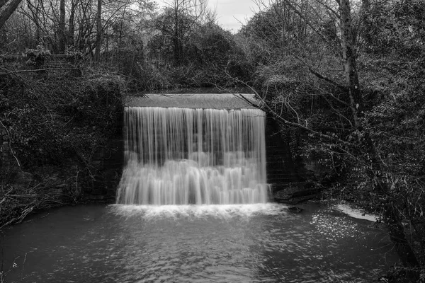 Трулли Водопад недалеко от деревни Трулли в Сомерсете — стоковое фото
