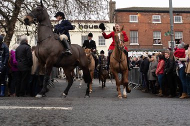 Bawtry, South Yorkshire, Birleşik Krallık, Aralık, 25th, 2018: Boxing Day Hunt 'ın başlangıcı, Bawtry pazar meydanından önde