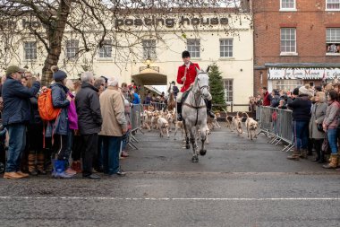 Bawtry, South Yorkshire, Birleşik Krallık, Aralık, 25th, 2018: Boxing Day Hunt 'ın başlangıcı, Bawtry pazar meydanından önde