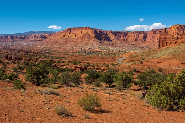 Panoramautsikt över den röda, robusta och karga Canyonlands nationalpark — Stockfoto