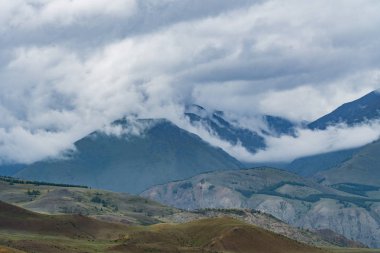 Bir dağ manzara arka plan görüntüsü. Rusya, Sibirya, Altay