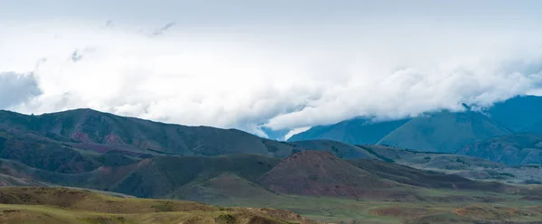 Imagem de fundo de uma paisagem de montanha. Rússia, Sibéria, Altai — Fotografia de Stock