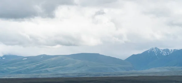 Hintergrundbild einer Berglandschaft. Russland, Sibirien, Altai — Stockfoto