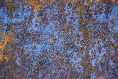 Paslı metal bir levhanın paslı arka plan görüntüsü. Eskimiş metal.