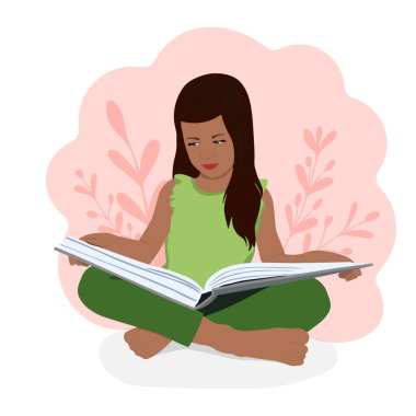 Küçük kız otururken bir kitap okuyor. Mesafe öğrenme. Evde eğitim. Ödev yapan liseli kız. Elinde kitap olan bir çocuk. Kitap geçişi.