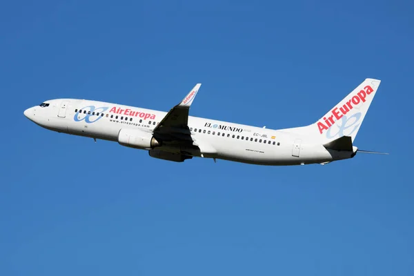 Air Europa Boeing 737-800 EC-JBL passagiersvliegtuig vertrek op de luchthaven Madrid Barajas — Stockfoto