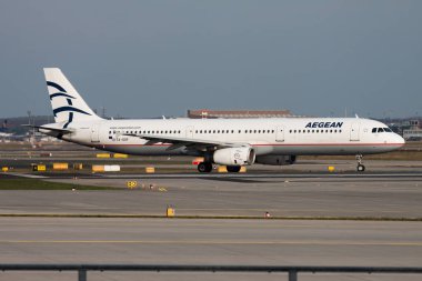 Aegean Airlines Airbus A321 Sx-Dgp yolcu uçağı Frankfurt Havalimanı'nda kalkış