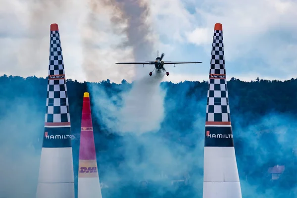 Red Bull Air Race 2019 Challenger Class zivko edge 540 Flugzeuge über dem Balaton in Zamardi City — Stockfoto