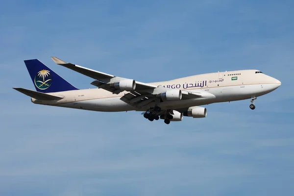 Saudia Cargo Boeing 747-400 Tf-Ami kargo uçağı Frankfurt Havalimanı'na iniş