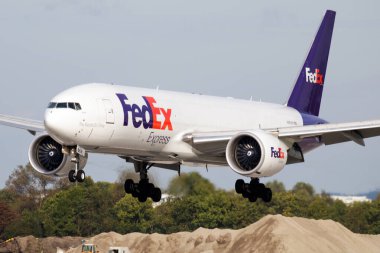 Fedex Express Havayolları Boeing 777-200 N868FD kargo uçağı Münih Havaalanına iniş yaptı.