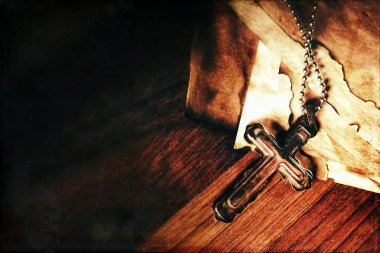 Hıristiyanlık Dini Sembolü İsa Haçı ve İncil