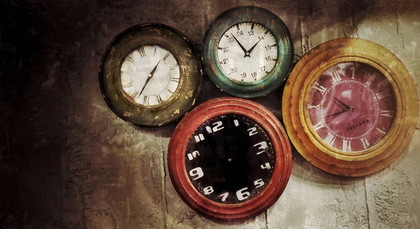 Abstract Retro Clocks Wall — Stock Photo, Image